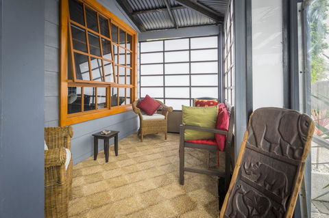 Azen Haven - Accommodation Burleigh 15