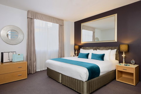 Treasury On Collins - Accommodation Burleigh 44