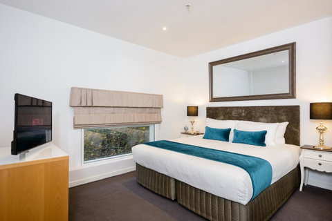 Treasury On Collins - Accommodation Burleigh 25