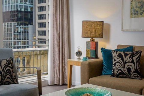 Treasury On Collins - Accommodation Burleigh 29