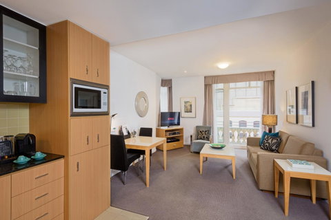Treasury On Collins - Accommodation Burleigh 31
