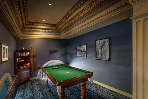 Treasury On Collins - Accommodation Burleigh 17