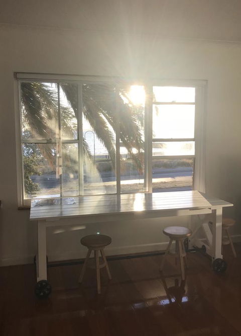 Beach Front Beauty - Accommodation Burleigh 2