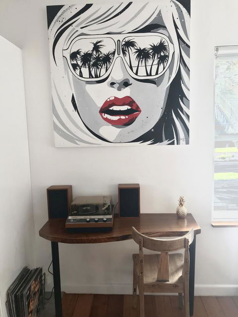 Beach Front Beauty - Accommodation Burleigh 15