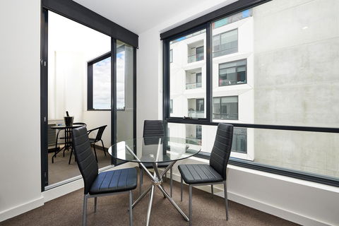 Melbourne Knox Central Apartment Hotel Official - Accommodation Burleigh 28
