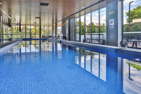 Melbourne Knox Central Apartment Hotel Official - Accommodation Burleigh 2