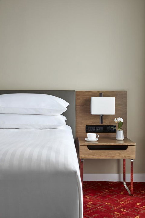 Melbourne Marriott Hotel - Accommodation Burleigh 13
