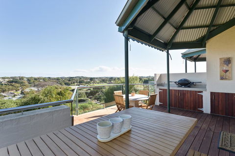 7 & 8 Monte Vista Sorrento - Accommodation Burleigh 6