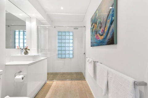 7 & 8 Monte Vista Sorrento - Accommodation Burleigh 5
