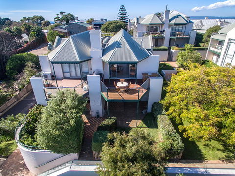 7 & 8 Monte Vista Sorrento - Accommodation Burleigh 0