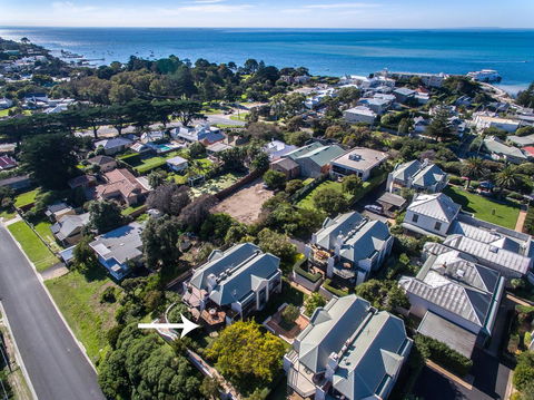7 & 8 Monte Vista Sorrento - Accommodation Burleigh 19