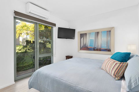 7 & 8 Monte Vista Sorrento - Accommodation Burleigh 4