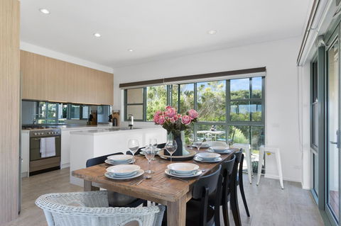7 & 8 Monte Vista Sorrento - Accommodation Burleigh 2