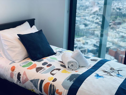 Victoria One Melbourne Onelife Apartments - Accommodation Burleigh 2