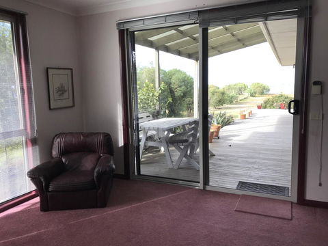 Eagle Bay Views - Accommodation Burleigh 7