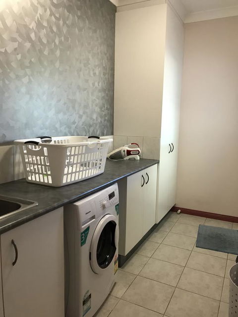 Eagle Bay Views - Accommodation Burleigh 11