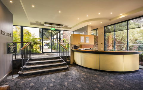 Burvale Hotel - Accommodation Burleigh 15