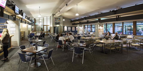 Burvale Hotel - Accommodation Burleigh 20
