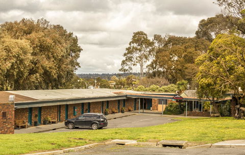 Burvale Hotel - Accommodation Burleigh 10