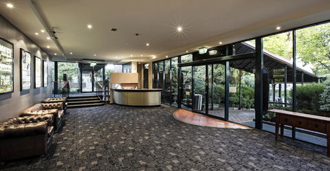 Burvale Hotel - Accommodation Burleigh 18