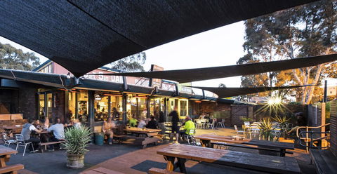 Burvale Hotel - Accommodation Burleigh 29