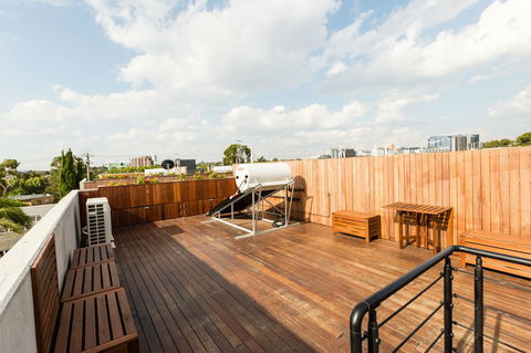 RenÃ©e - Beyond A Room Private Apartments - Accommodation Burleigh 19