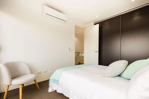 RenÃ©e - Beyond A Room Private Apartments - Accommodation Burleigh 13