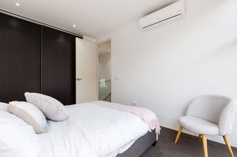 RenÃ©e - Beyond A Room Private Apartments - Accommodation Burleigh 15