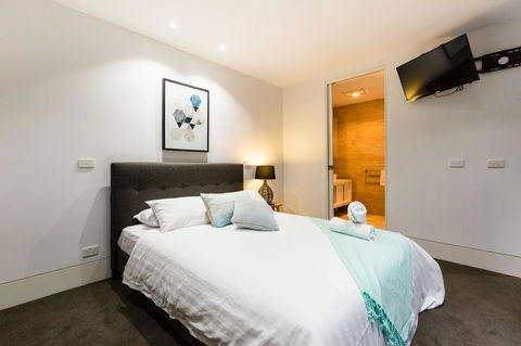 RenÃ©e - Beyond A Room Private Apartments - Accommodation Burleigh 18