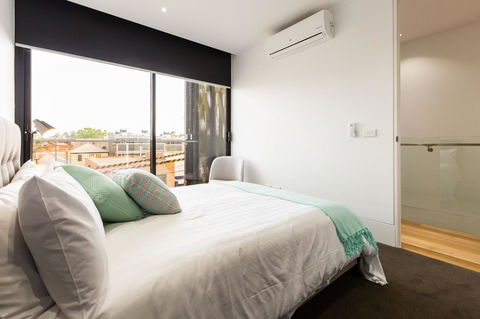 RenÃ©e - Beyond A Room Private Apartments - Accommodation Burleigh 14