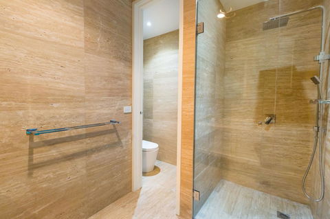 RenÃ©e - Beyond A Room Private Apartments - Accommodation Burleigh 9