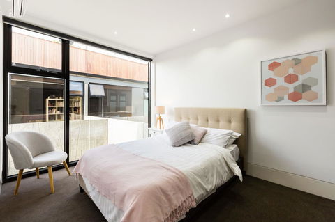 RenÃ©e - Beyond A Room Private Apartments - Accommodation Burleigh 17