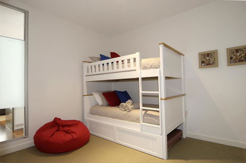 C-Scape Water Front Apartment - Accommodation Burleigh 7