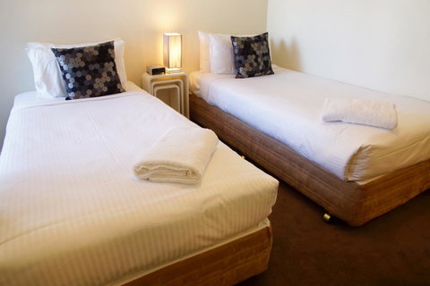Accent Accommodation@Docklands - Accommodation Burleigh 18