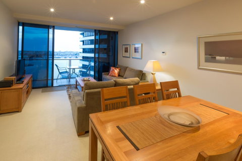 Accent Accommodation@Docklands - Accommodation Burleigh 10
