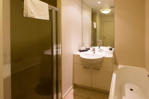 Accent Accommodation@Docklands - Accommodation Burleigh 21