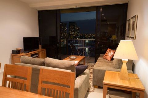 Accent Accommodation@Docklands - Accommodation Burleigh 13