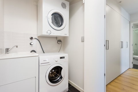 Accent Accommodation@Docklands - Accommodation Burleigh 8