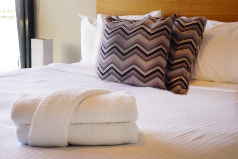 Accent Accommodation@Docklands - Accommodation Burleigh 5