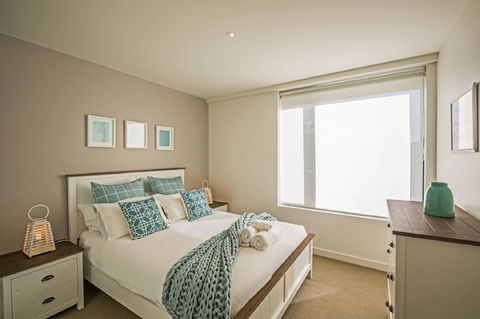 C-Scape Esplanade Cowes - Accommodation Burleigh 13