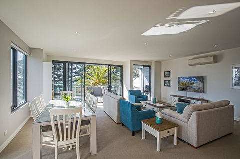 C-Scape Esplanade Cowes - Accommodation Burleigh 3