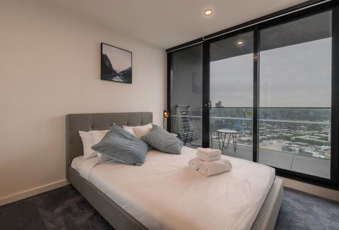 International 2 Bed 2 Bath Apartment - Accommodation Burleigh 5