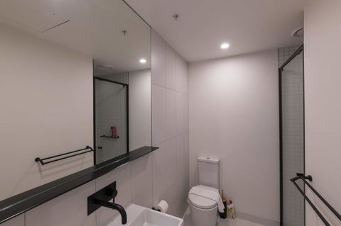 International 2 Bed 2 Bath Apartment - Accommodation Burleigh 10