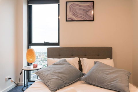 International 2 Bed 2 Bath Apartment - Accommodation Burleigh 8