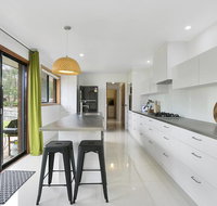 Fairhills - NEW LISTING beautifully styled - Accommodation Burleigh