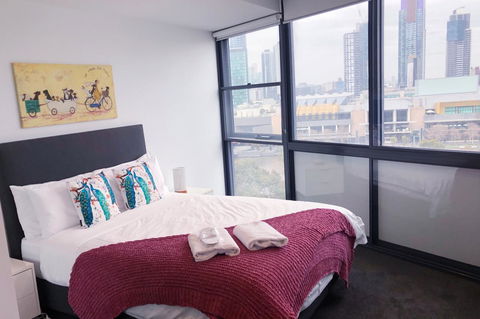 Trendy City Pad Melbourne - Accommodation Burleigh 1