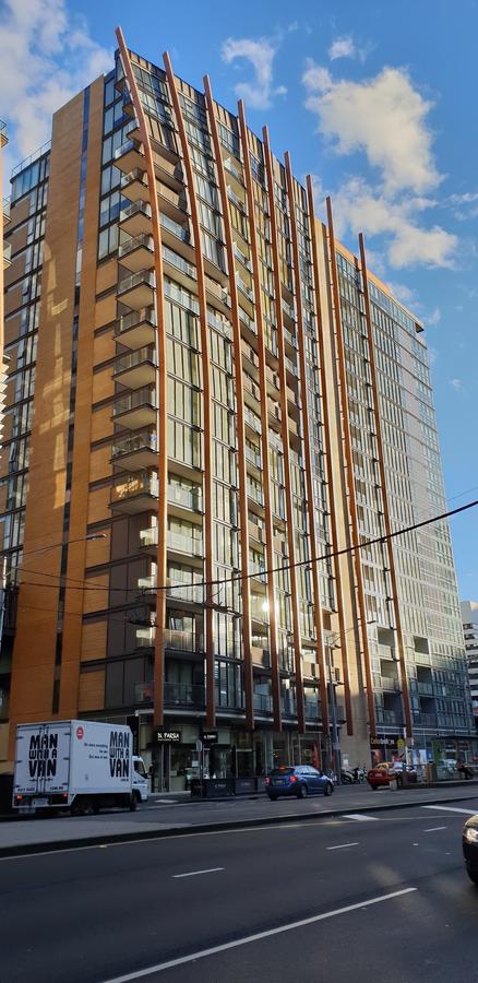 Trendy City Pad Melbourne - Accommodation Burleigh 16