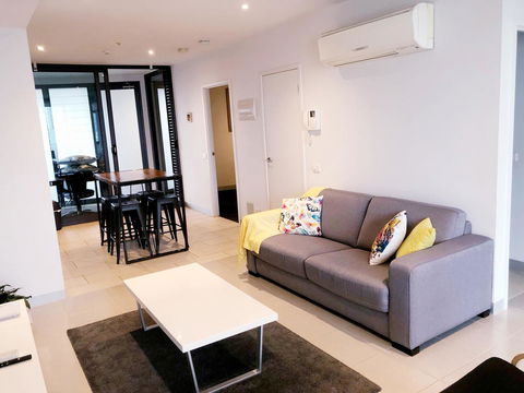 Trendy City Pad Melbourne - Accommodation Burleigh 3
