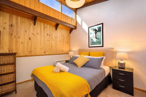 FOUNTAINS 3, Mount Hotham - Accommodation Burleigh 4