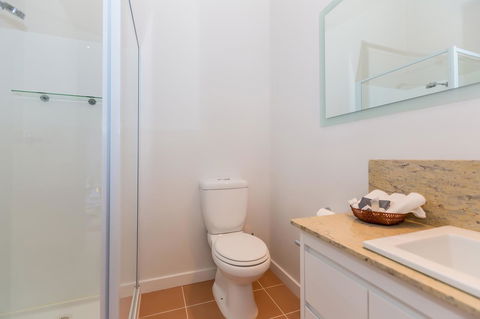 Cottages For Couples - Accommodation Burleigh 12